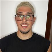 Estudiante universitario de contabilidad, con buenas notas siempre