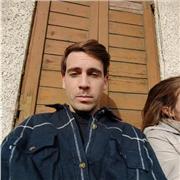 Laureato in lingue e letterature all università di Trieste, impartisco lezioni di lingua italiana, francese, spagnola e inglese