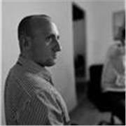 Je suis un professionnel du marketing digital et de la communication avec plus de cinq ans d’expérience en agence, dans l’hôteller