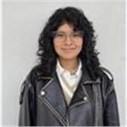 Profesora de Arte y Diseño Gráfico que imparte clases a niños de todas las edades