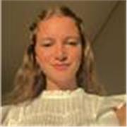 Soy estudiante de 4º de psicología, hice bachillerato científico y tengo experiencia con alumnos de primaria