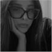 Studentessa universitaria fornisce lezioni di inglese, francese, italiano a studenti di scuole elementari, medie, superiori