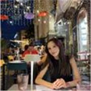 Cerchi un’insegnante seria, competente e capace di rendere lo studio leggero e senza stress? Contattami!