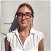 Me defino como una profesora cercana, paciente y muy adaptable. Mi objetivo es que cada alumno aprenda de forma cómoda y motivada