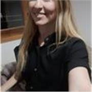 Soy enfermera profesional, amo dar clases. Me gusta que veas la materia como algo que se vive día a día y no como algo complicado