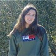 Profesora de apoyo escolar para niños de primaria