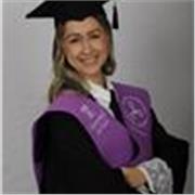 Apto para todas las edades y niveles, clases dinámicas y adaptadas a las necesidades del alumno.