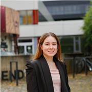 Englisch Tutorin mit internationalem Hintergrund (Abitur in China absolviert)