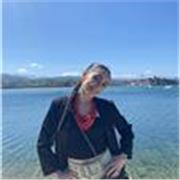 Titulada con c1 Advanced por Cambridge. Estudiante de Estudios Ingleses en la Universidad de Salamanca. Soy una chica joven con ganas de enseñar y muy paciente. Doy clases desde niños en infantil hasta Bachillerato