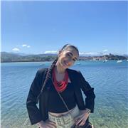 Titulada con b2 por Cambridge. Estudiante de Estudios Ingleses en la Universidad de Salamanca. Soy una chica joven con ganas de enseñar y muy paciente. Doy clases desde niños en infantil hasta Bachillerato