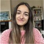Laureanda in lingue e culture (inglese, tedesco)
