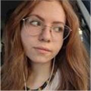 Sono una ragazza di 17 anni,sono molto brava a scuola e ho voti alti,sono disponibile a dare ripetizioni per le seguenti materie:italiano,storia,storia dell'arte,storia della musica e filosofia