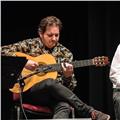 Titulado en enseñanzas artísticas superiores en guitarra flamenca por el conservatorio superior de música manuel masoti littel de murcia