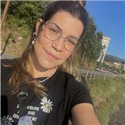 Maestra funcionaria ofrece clases hasta bachillerato