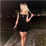 Oberstufenschülerin (Mathe LK), die Kinder, egal welches Alter, unterrichten möchte gut im erklären)