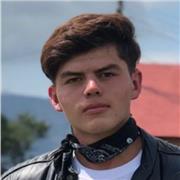 Estudiante con bachillerato terminado, excelentes calificaciones y dispuesto a hacer una charla amena de algún tema educativo o para mejorar tu español
