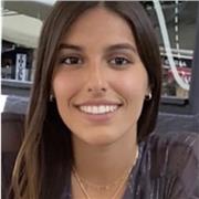 Profesora de apoyo escolar especializada en clases para niños de forma online