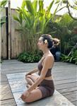 Instructora de Yoga con formación en Bali. Hatha, Vinyasa flow, Yoga Nidra, meditación