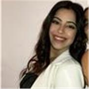 Laureata in Ostetricia, diplomata al liceo scientifico