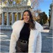 Ingeniera de Organización Industrial estudiando el Máster de profesorado en la especialidad de matemáticas.