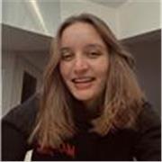 Ragazza diplomata al liceo scientifico, frequentate il primo anno della facoltà di economia impartisce ripetizioni