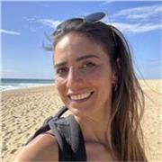 Insegnante di Hatha, vinyasa e yin yoga certificata RYT 250 Yoga Alliance