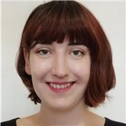 Graduada en Bellas Artes oferta clases de historia del arte, cine y audiovisual y dibujo. Adaptándome a los distintos niveles.