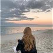 English tutor providing first class English lessons for beginners or intermediate level