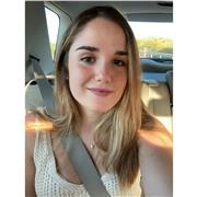 Profesora de apoyo de inglés y lengua con modalidad presencial y online