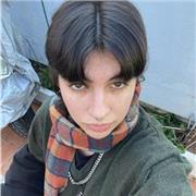 Estudiante con experiencia en refuerzo educativo para menores de primaria