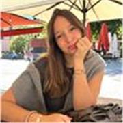 Profesora que imparte clases de catalán