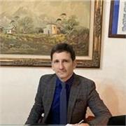 Avvocato e divulgatore con master in criminologia e vitimologia impartisce lezioni di diritto   