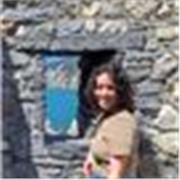 Laureanda in chimica industriale impartisce lezioni come aiutocompiti