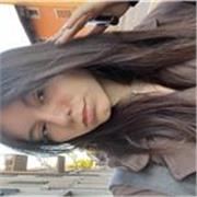 Ragazza offre lezioni per ripetizioni pomeridiane