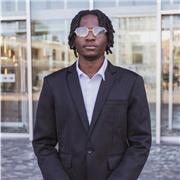 Prof à domicile donnant des cours de soutien scolaire