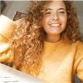 Me considero una persona agradable, resolutiva y  comunicativa. soy guía de turismo por la junta de andalucía y   
 recientemente graduada en historia del arte. me gustaría dar clases a personas que necesiten apoyo con cualquier materia dentro de mi ámbit
