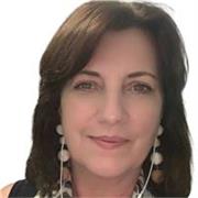 Native English Speaker with excellent written and spoken skills