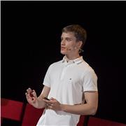 I help English Literature A-Level students achieve top grades