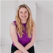 I give personalised and tailored sessions to young people. My specialisms are art, media and illustration, as well as coaching.