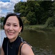 Native Japanese speaker based in London with experience working in bilingual international environments