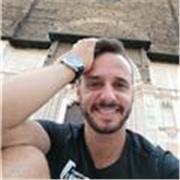 Laureato alla magistrale di italianistica con 110/110 presso università degli studi di Bologna, impartisce lezioni di latino