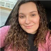 Doy clases particulares de primaria de todas las asignaturas y también puedo ser niñera de infantil