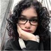 Professora particular de inglês com experiência em aulas online e presenciais
