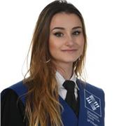 Biotecnóloga apasionada por la ciencia y la biología desde pequeñita. Experiencia dando clases y titulada de monitora