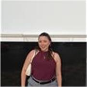 Soy Aitana, estudiante de Filología Clásica. 
Me gusta dar clases y que los alumnos aprendan y avancen conmigo. 