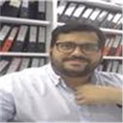Profesor de Lengua y literatura, latin y griego. 