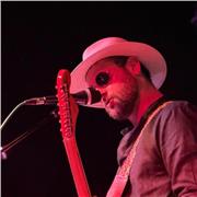 Profesor de guitarra con mas de 10 años de experiencia. Orientado a un estilo Blues y Rock