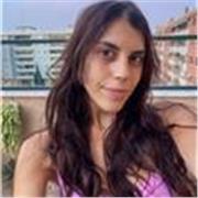 Periodista y publicista especializada en comunicación política y género, finalizando Derecho, se ofrece para dar clases.