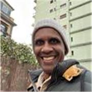 Je suis très Disponible enjoué dynamique et motivé 