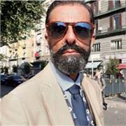 Insegnante di ruolo con esperienza trentennale cura recupero scolastico, preparazione ad esami universitari, a concorsi e al DELF, lezioni specialistiche per esigenze lavorative o turistiche ed effettua consulenza tesi di laurea